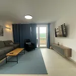Cosy Urban Plaza Apartman Brassó