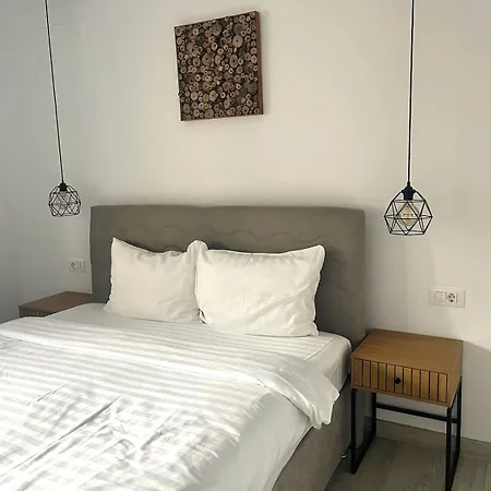 Modern Escape Urban Plaza Apartment Brasov