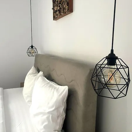 Modern Escape Urban Plaza Apartment Brasov