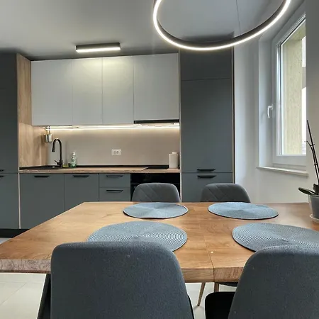 Modern Escape Urban Plaza Apartment Brasov